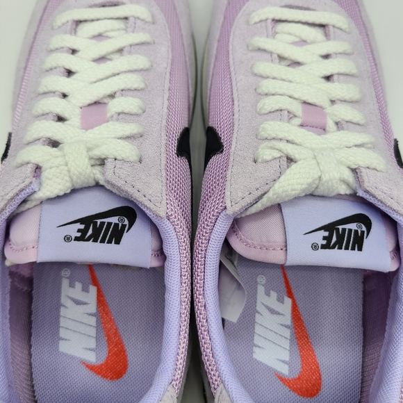 Nike - Picture 5 of 7